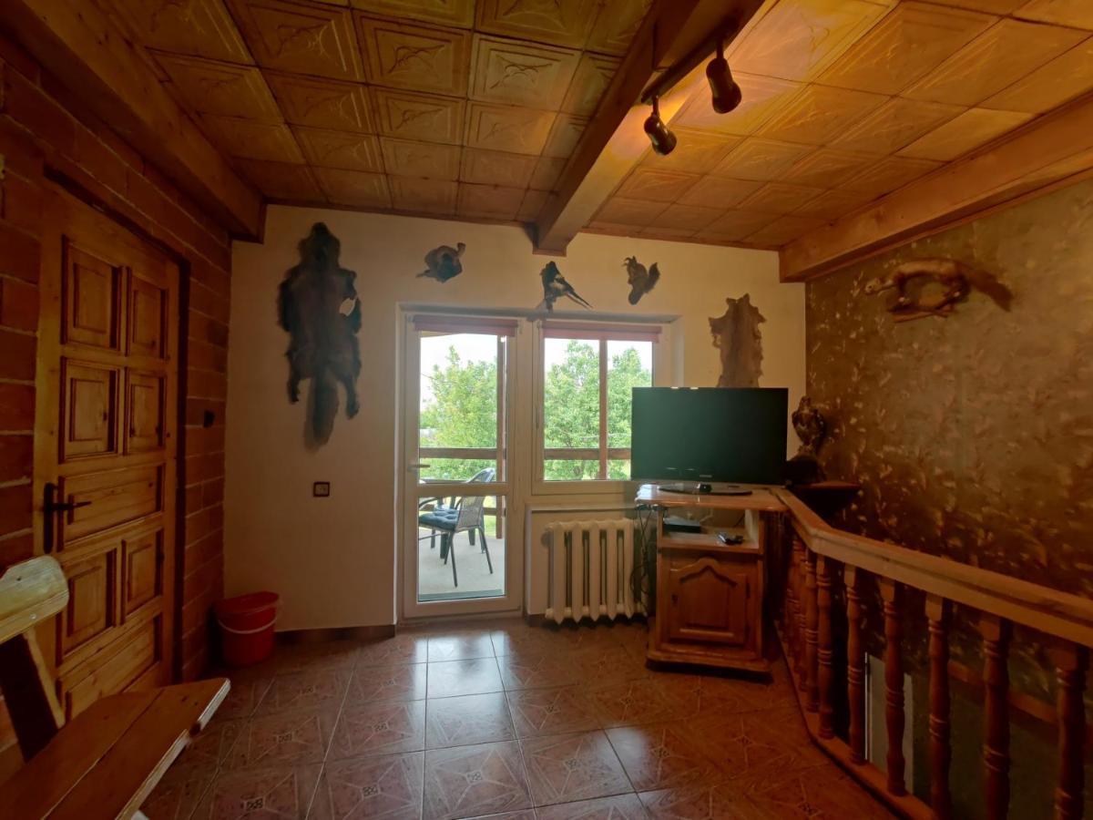Hotel Przy Winogronie Uherce Mineralne Exterior foto